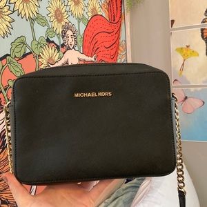 Black Micheal Korea Crossbody bag Black.